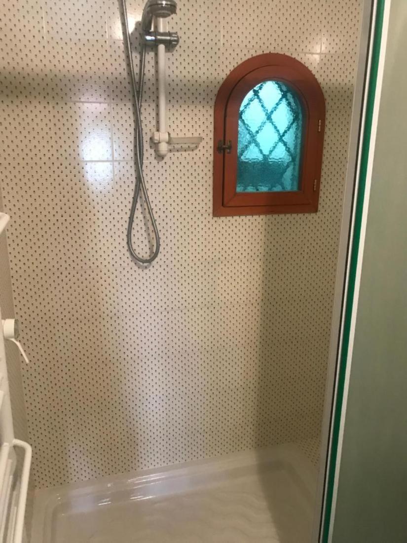 Suite & Loft Due Deliziosi Bilocali, Centralissimi, In Pietrasanta Buitenkant foto
