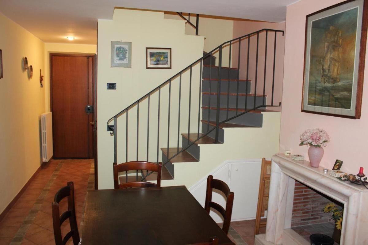 Suite & Loft Due Deliziosi Bilocali, Centralissimi, In Pietrasanta Buitenkant foto